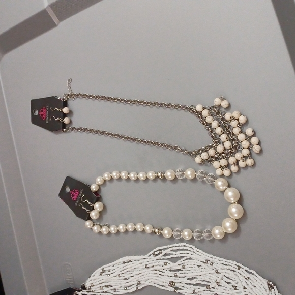 Lot of 4 necklaces and earrings sets Paparazzi - Picture 3 of 3